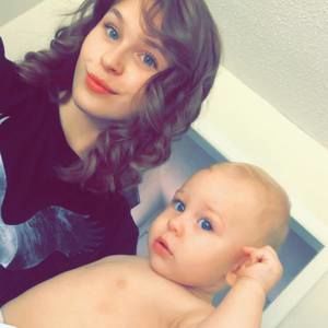 Meet your Posher, Emily